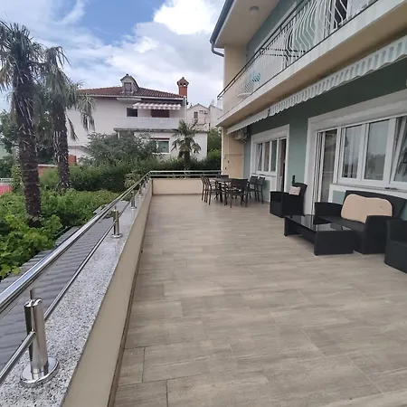 Superior With Very Big Terrace, 3 Bedrooms Very Close To Sandy Apartment Crikvenica